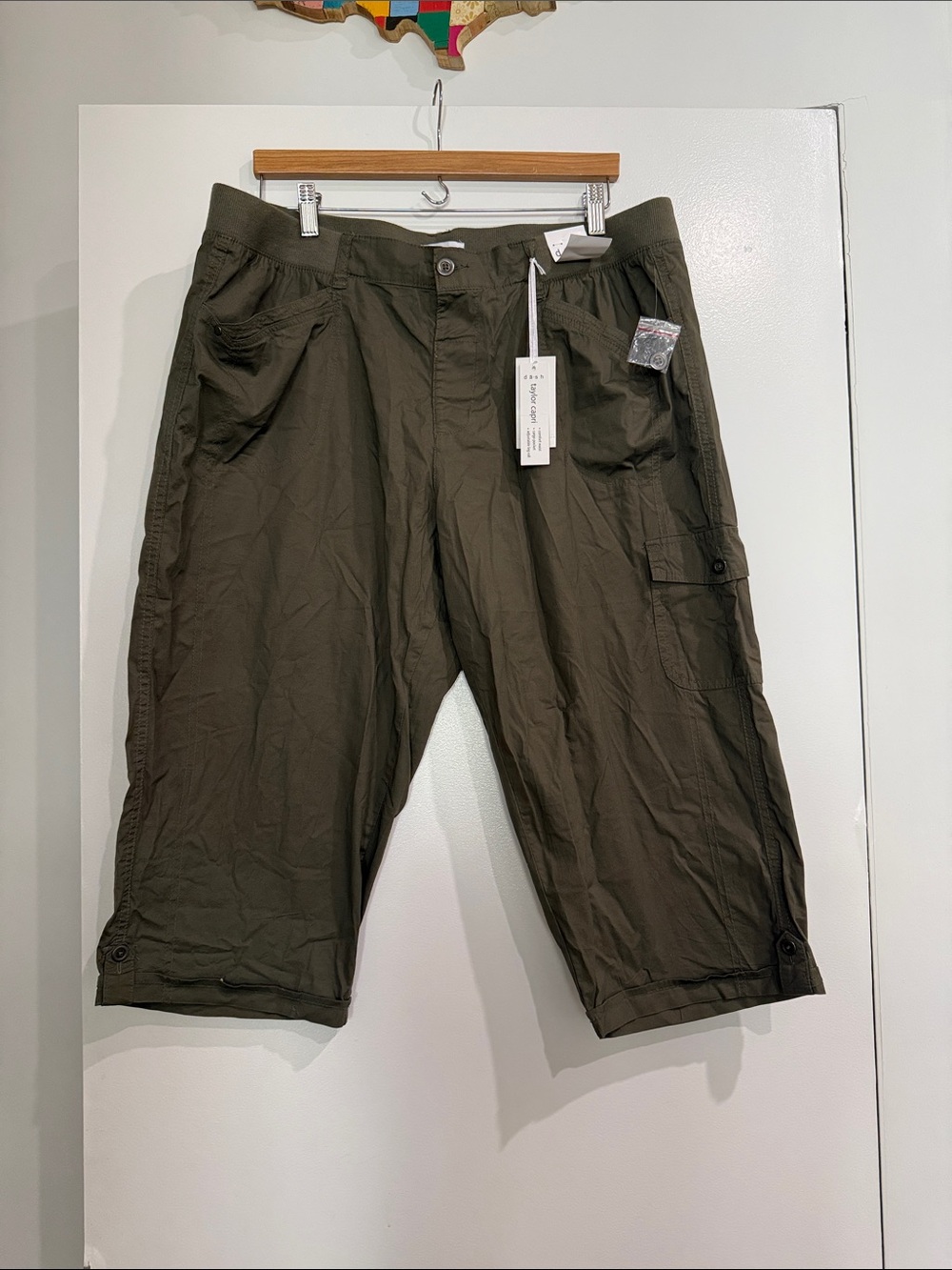 NWT Dash women’s  Cargo Shorts in Olive Green